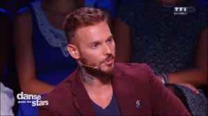 M.Pokora-dans-le-jury-de-Danse-avec-les-stars-lors-du-premier-prime-de-la-saison-5-le-27-septembre-2014_exact1024x768_l